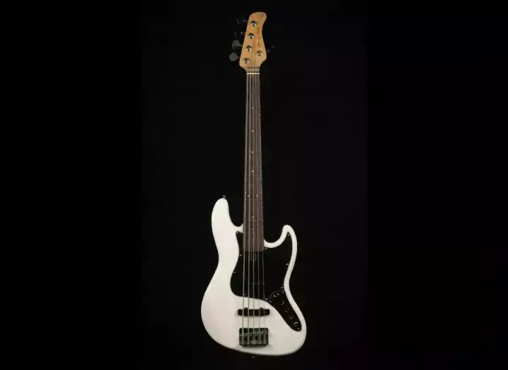 Sire V3 5-String Bass — Tight Low End & Versatile Tone