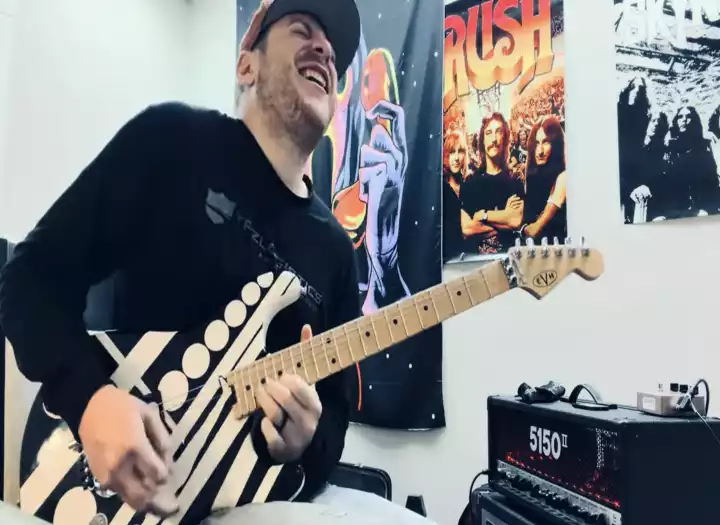 Rock/Punk/Metal Guitarist FOR HIRE