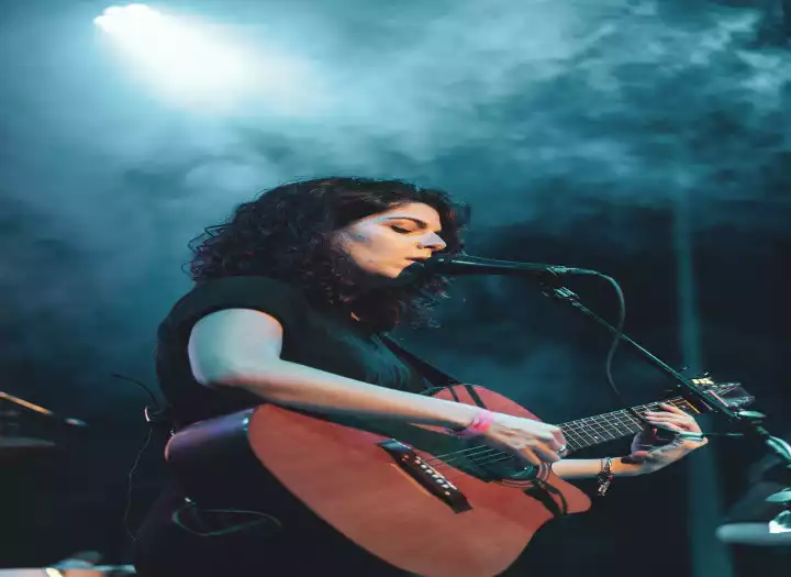 Professional Female Jazz/Pop Lead Vocals | Mezzo-Soprano | Session Singer