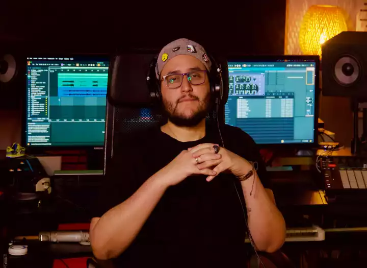 FULL SONG MUSIC PRODUCTION FOR INDEPENDENT ARTIST