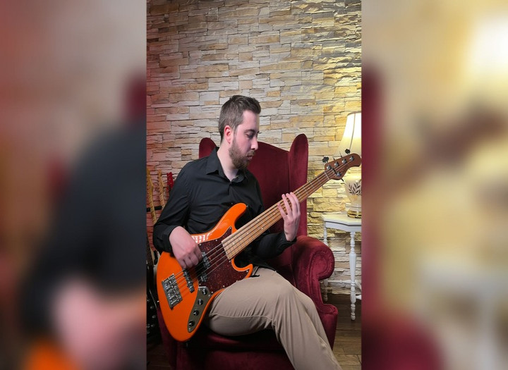 I will record professional live bass guitar for your song