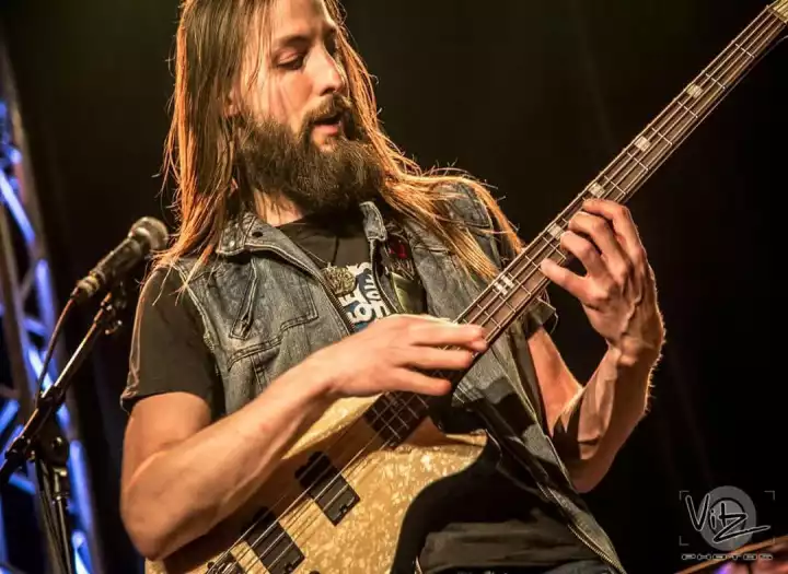 BASS TRACKING BY BILLBOARD CHARTING MUSICIAN