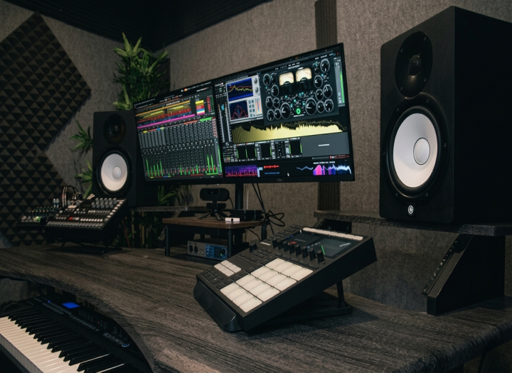 PROFESSIONAL MIX & MASTER — FROM STEMS TO FINAL RELEASE