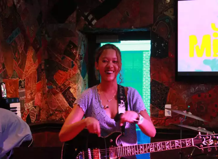 Guitar lessons with experienced guitar instructor - All levels welcome [$35 for 30 mins/$60 for 60 mins]