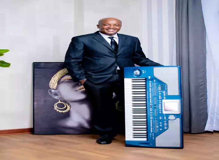 ILL MIX and MASTER YOUR SONG PROFESSIONALLY. Lets make your song sound like a real radio-ready record.