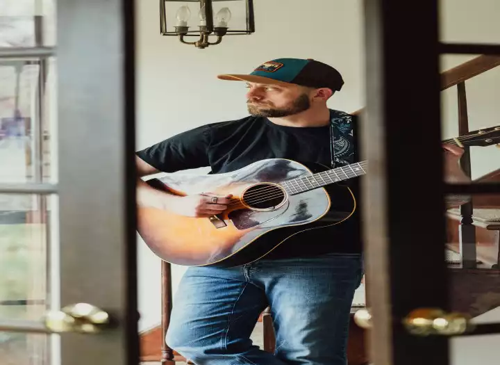 Professional Acoustic Guitar and Mandolin