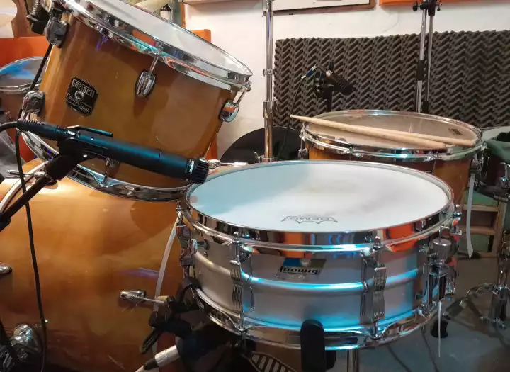 PROFESSIONAL DRUM RECORDING / ROCK, JAZZ, LATIN JAZZ, FUNK, BOSSA NOVA.