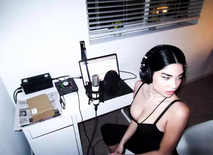 HIGH QUALITY FEMALE VOCALS FOR  YOUR MUSIC PROJECTS