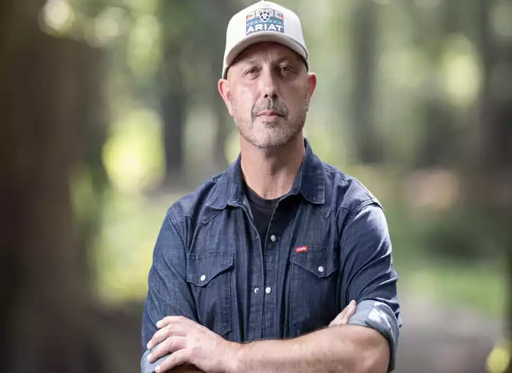 Singer Tenor | Country | Indie | Folk - Pop | Songwriter | Americana | EDM