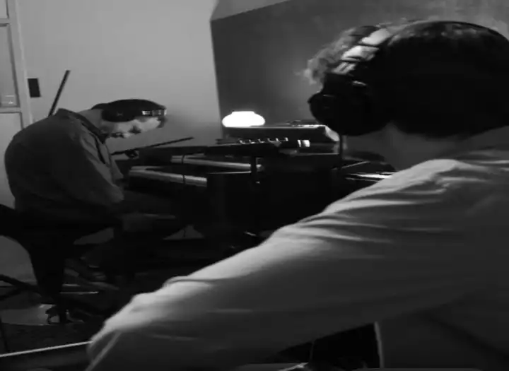 Rhodes & Vintage Keys Recording