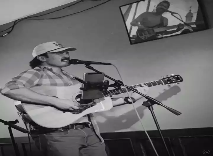 Acoustic/electric guitar rhythm and lead. Clean or with effects.