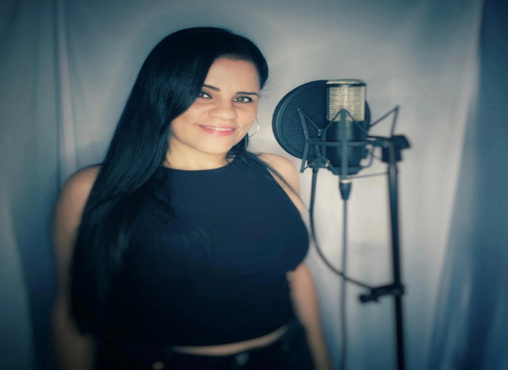 Professional Female Singer & Topliner | Studio Quality Vocals