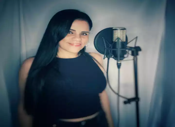 Professional Female Singer & Topliner | Studio Quality Vocals