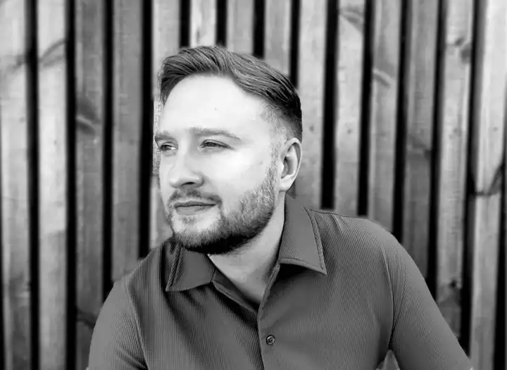 VERSATILE MALE VOCALS FOR POP, EDM & BEYOND