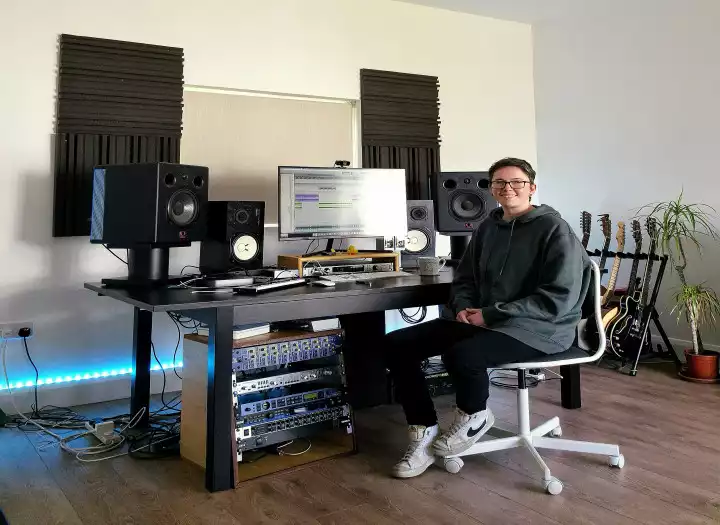 Professional Mixing and Mastering of your song, Unlimited tracks